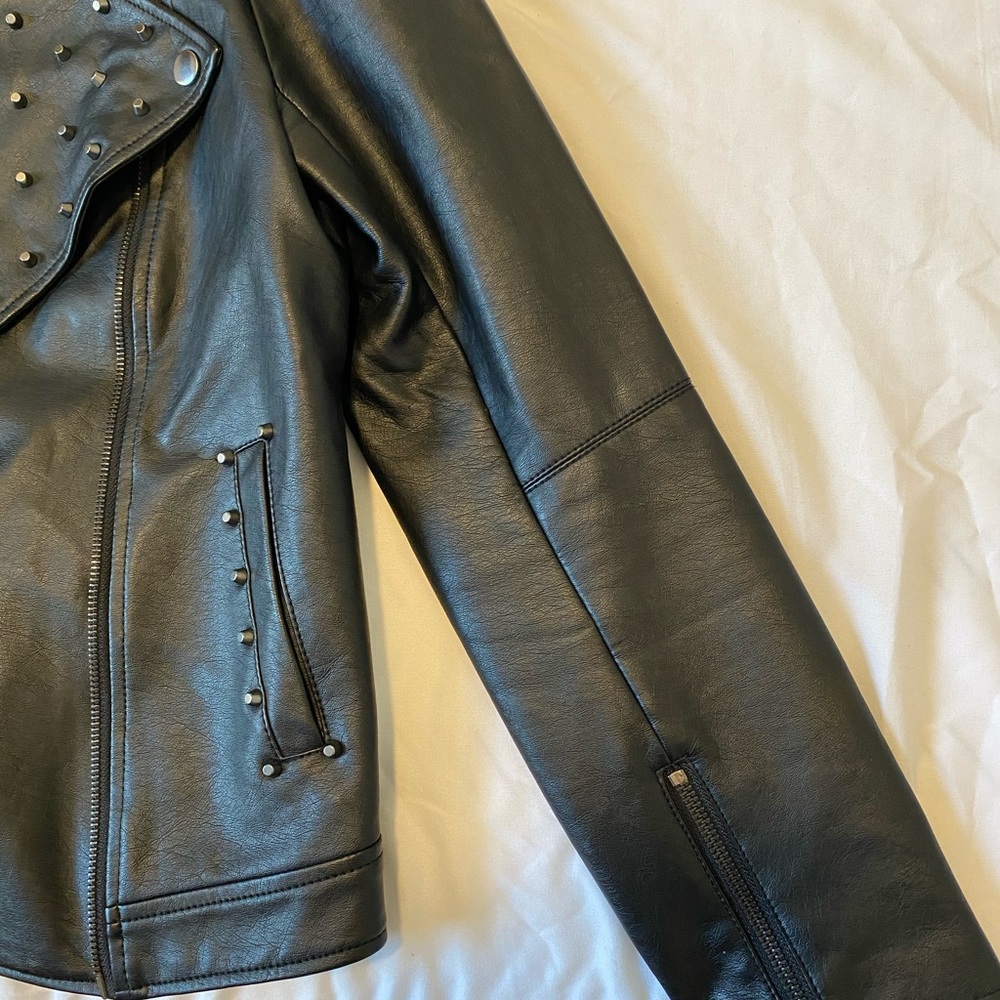 Black jacket - Picture 7 of 7